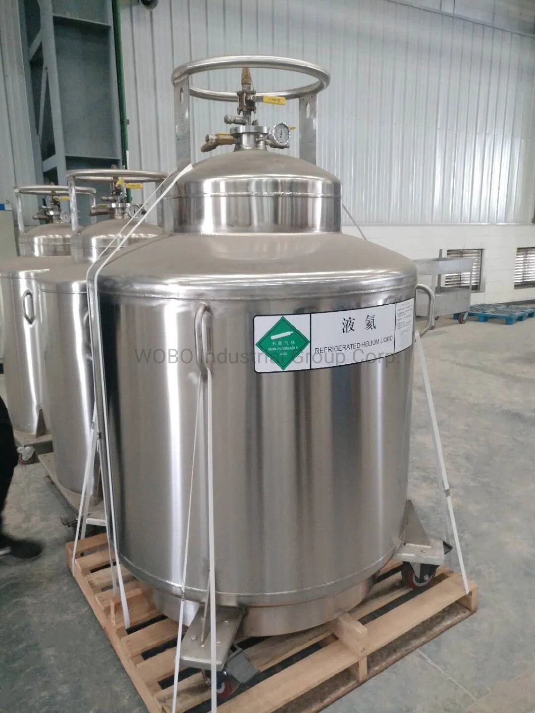 High Pressure Vertical Cryogenic Liquid Helium Welded Insulated Dewar Cylinder